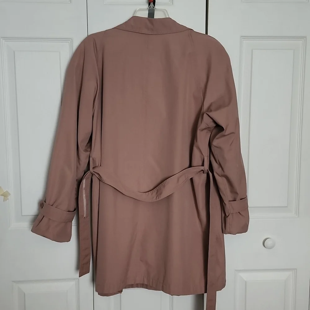 London Fog Vintage short Trench Coat - Picture 8 of 15